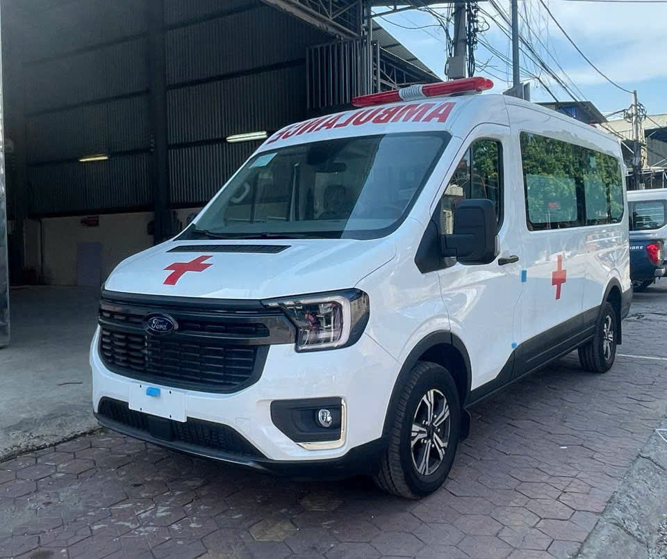 Ford Transit Cứu Thương